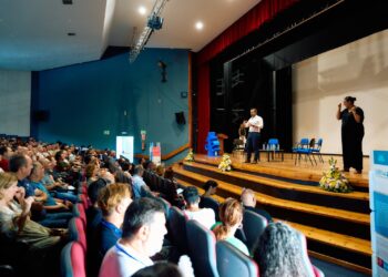 Más de seiscientos docentes se reúnen en Tenerife y Gran Canaria para hablar de robótica e inteligencia artificial