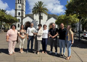 FOTO DE FAMILIA PRESENTACIÓN ECOGUÍAS