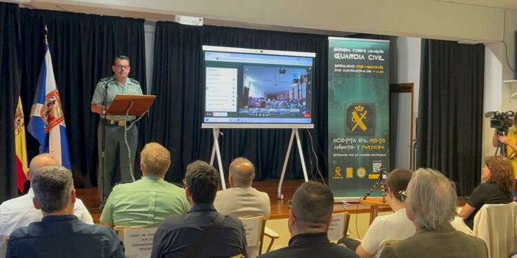 Educación y la Guardia Civil impulsan la ciberseguridad y la ciberconvivencia en los centros de Canarias