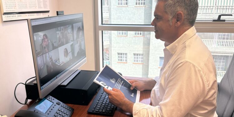 Educación asesora a los equipos directivos en la aplicación del protocolo de altas temperaturas