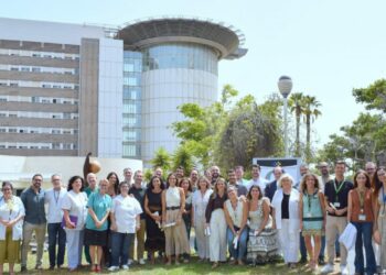 Dieciséis nuevos médicos internos residentes concluyen su formación en el HUC