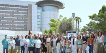 Dieciséis nuevos médicos internos residentes concluyen su formación en el HUC