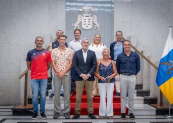 Clavijo destaca el papel de la natación canaria en el Mundial de Singapur