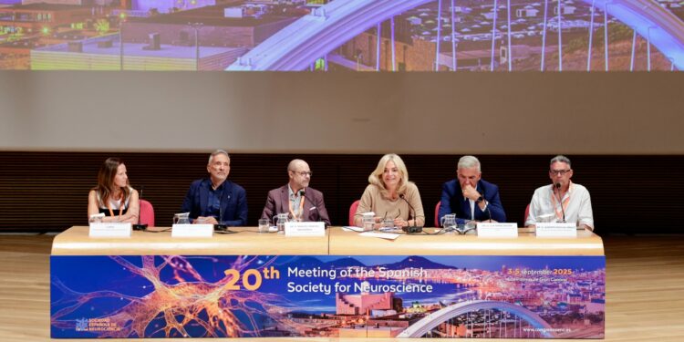 Monzón inaugura en Gran Canaria el vigésimo Congreso Bienal de la Sociedad Española de Neurociencia