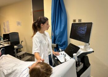 El Doctor Negrín implanta una vía rápida para el diagnóstico de la inflamación de las arterias de gran calibre