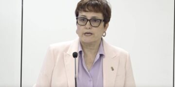 Canarias reitera la necesidad de acelerar la derivación de menores con asilo ante las recientes llegadas de menores