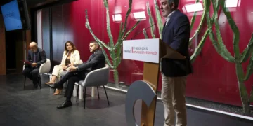 Lanzarote demanda una ley específica para el futuro del eje oriental que conforma con Fuerteventura