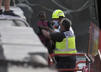 El Gobierno de Canarias se queja ante el Supremo de que el Estado «desobedece» su orden sobre los menores migrantes