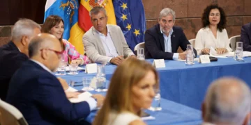 Clavijo quiere que si se traslada deuda sea la misma para todos los españoles