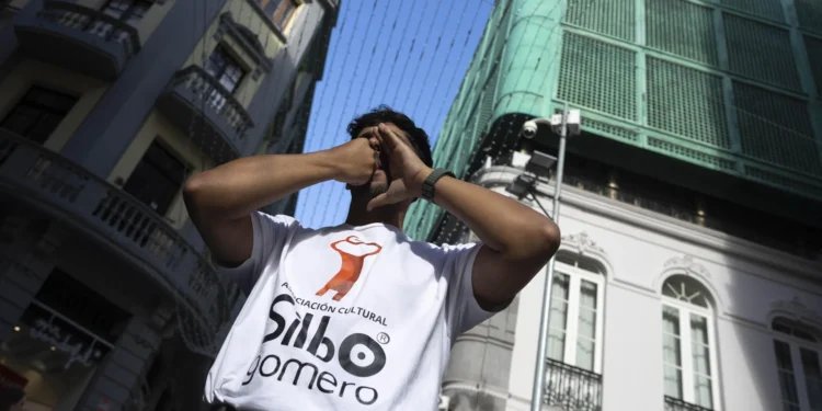 La Asociación del Silbo Gomero pide un estudio científico sobre el silbo en Canarias