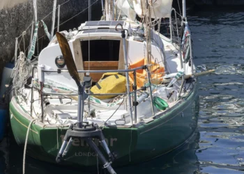 Hallan al sur de Canarias abandonado y a la deriva el velero de un joven británico desaparecido
