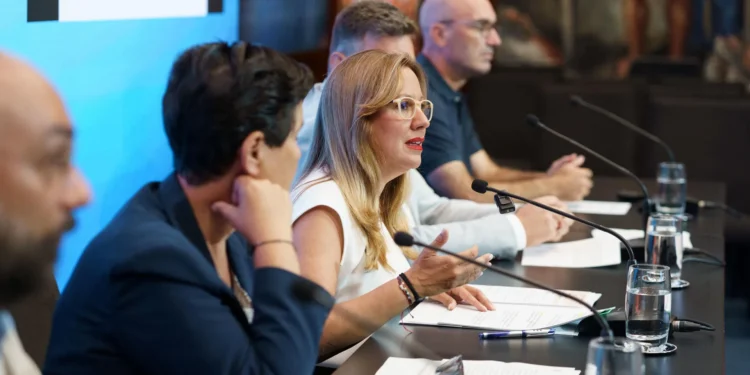 Los tinerfeños recibirán una alerta telefónica el día 26 por un simulacro de emergencia volcánica