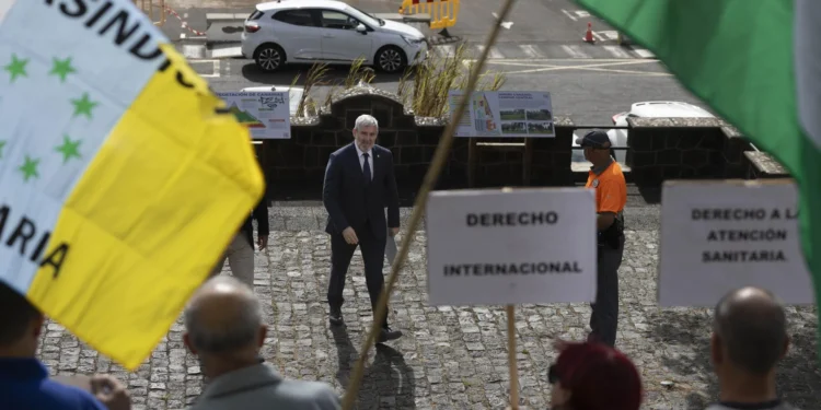 Rector de la ULL: Mientras no cese la barbarie en Gaza, no puede ser un inicio de curso normal