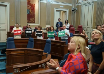 El Parlamento de Canarias pide extender a familias palestinas las medidas de protección de las ucranianas