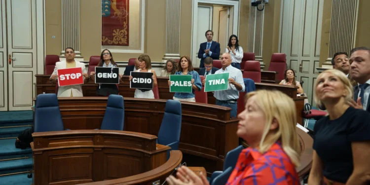 El Parlamento de Canarias pide extender a familias palestinas las medidas de protección de las ucranianas