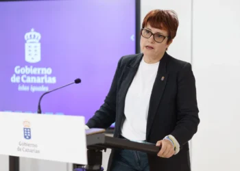 Candelaria Delgado dice que los menores en asilo no tienen una situación adecuada en el centro de acogida estatal Canarias 50