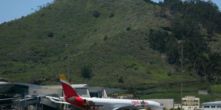 Iberia Express incrementa su oferta en Canarias con cerca de 30.000 plazas más hasta enero