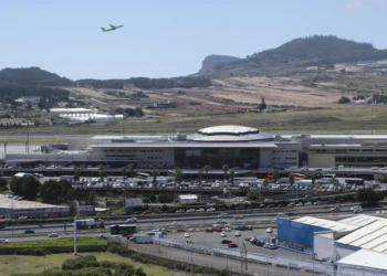 Aena prevé invertir 800 millones en los aeropuertos de Tenerife y mejoras en toda Canarias