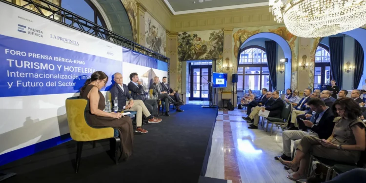 Prevén que Canarias cierre 2025 con un nuevo récord turístico y un alza atenuada para 2026