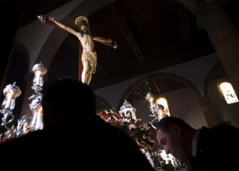 El alcalde de La Laguna: Confío en que pronto mujeres desfilen en la Esclavitud del Cristo