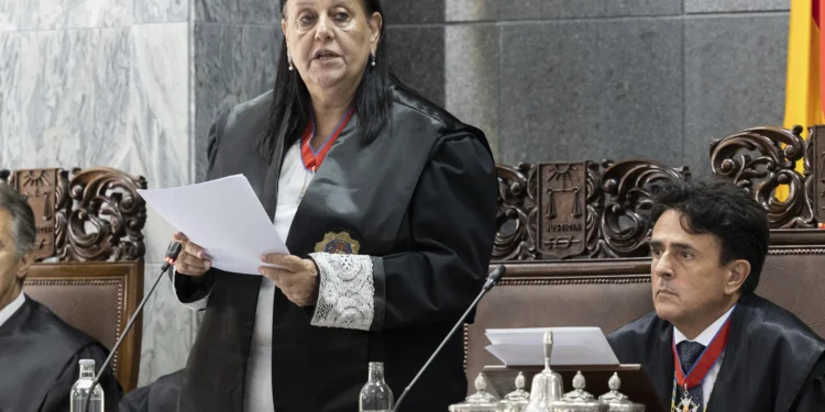 La fiscal de Canarias considera que los servidores públicos no deben tener piel sensible ante las críticas