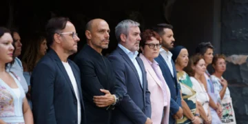 El Gobierno de Canarias apela a concienciación frente a la violencia machista en el minuto de silencio por el último crimen