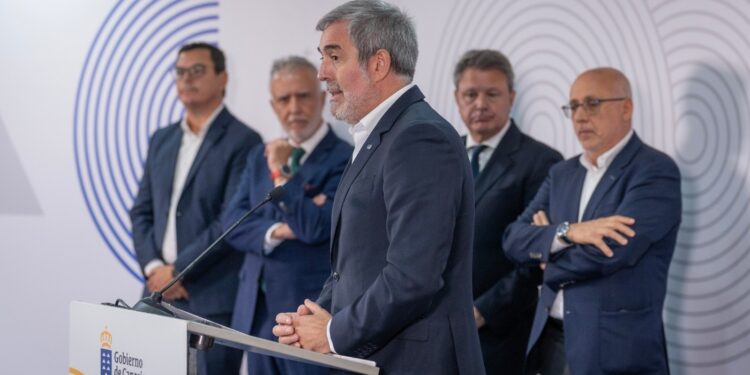 Gobierno, Estado y Cabildo de Gran Canaria sellan un protocolo para garantizar el desarrollo del tren en la isla