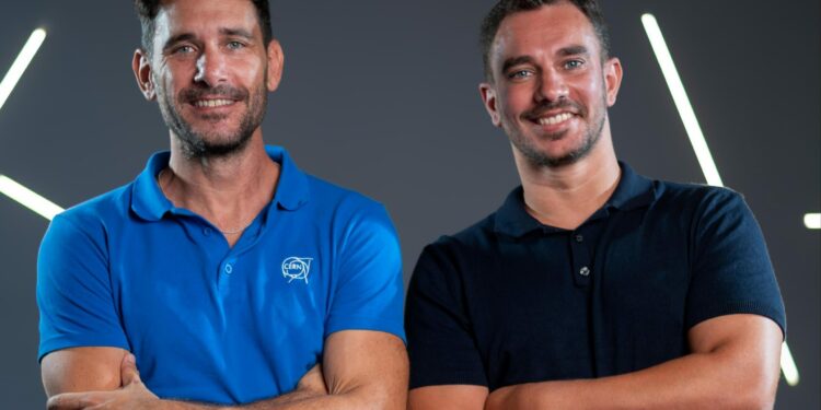 Santaolalla estrena el podcast de Islas Responsables: “Los telescopios de Canarias son el orgullo del mundo”