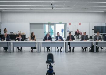 Canarias y Euskadi abordan líneas de colaboración en materia de Economía y Azul e Investigación Marina