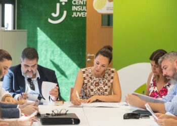 Jéssica de León destaca la caída del 5,11% en siniestralidad laboral en Canarias de enero a julio de 2025