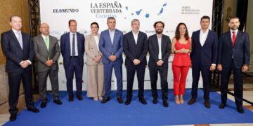 Jéssica de León afirma que Canarias debe ser referente en turismo regenerativo, consciente y de más valor