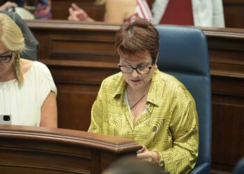 Canarias blinda su renta mínima y duplica la inversión hasta superar los cien millones de euros