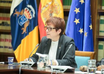 Candelaria Delgado anuncia un modelo canario de buen trato a los mayores con prevención, acompañamiento y cuidados