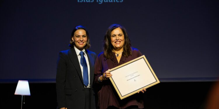 “El trabajo de Alicia Llarena nos recuerda que la literatura también puede reparar silencios”