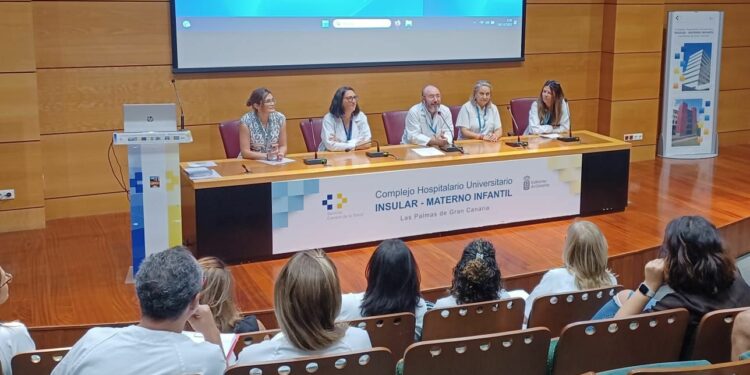 El Insular-Materno Infantil celebra unas jornadas para conmemorar el Día de la Salud Mental