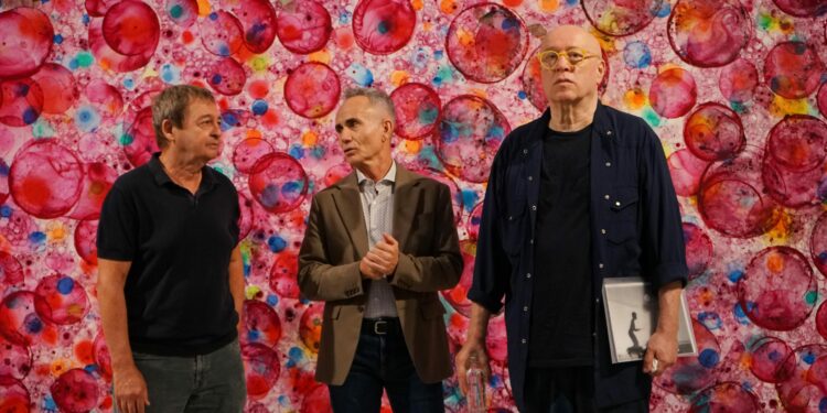 Dokoupil trae a La Regenta 28 obras de gran formato realizadas con pompas de jabón