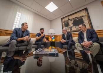 El Gobierno de Canarias celebra la temporada internacional del saltador Carlos Gimeno