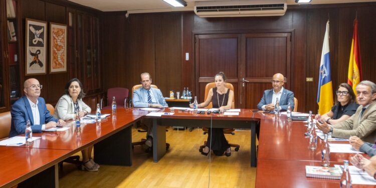 Canarias se adhiere a la Carta de Turismo Sostenible y al manifiesto por un turismo responsable