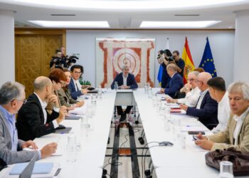 El Gobierno comparte con el Consejo Asesor la prioridad de reforzar los servicios públicos a través del presupuesto