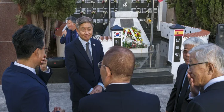 El panteón de los 83 marinos: Corea honra la memoria de lo que fue Canarias para su flota