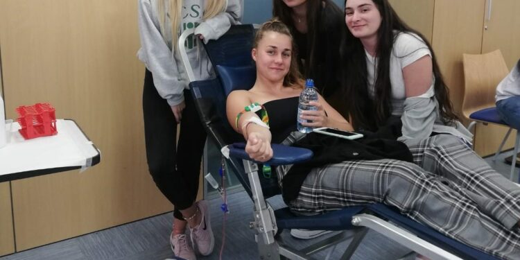 Hemodonación y Hemoterapia acerca la donación de sangre al alumnado de Las Palmas de Gran Canaria