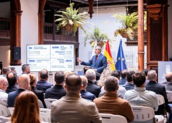 Manuel Domínguez: “El futuro de Canarias depende de que seamos capaces de defender nuestro fuero”