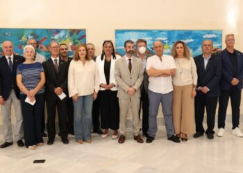 El HUC conmemora el día de la salud mental con una jornada y una exposición de pintura de pacientes