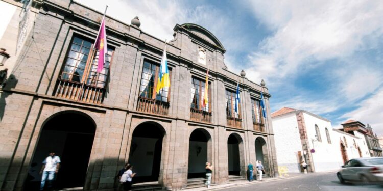 Fachada principal Ayuntamiento de La Laguna