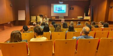 Una treintena de profesionales del Área de Salud de Fuerteventura se forman en la humanización del sistema