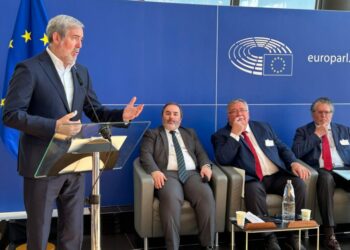 Clavijo espera que Von der Leyen rectifique tras el respaldo del Parlamento Europeo a las regiones