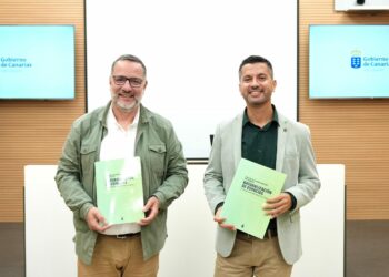 Educación pone en marcha un proyecto pionero para naturalizar los centros escolares canarios