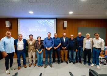 Deportes renueva el protocolo de viajes con siete federaciones canarias para la temporada 2025/2026