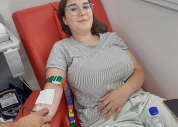 Hemodonación y Hemoterapia activa un punto de donación de sangre en un centro comercial de Jinámar