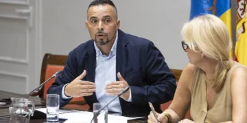 El SCS reduce en 4.500 los pacientes en la espera quirúrgica y rebaja en 48 días la demora